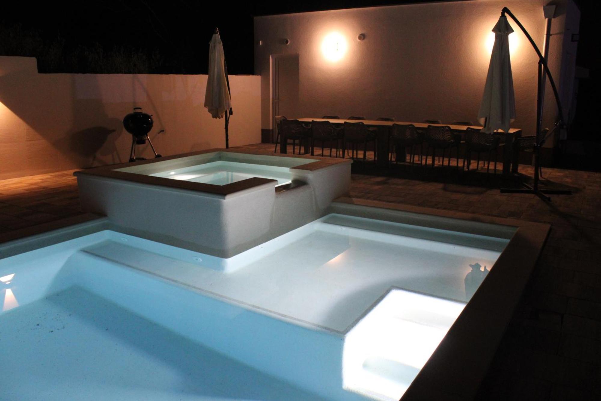 Holiday House Emjalemi Pula Luaran gambar