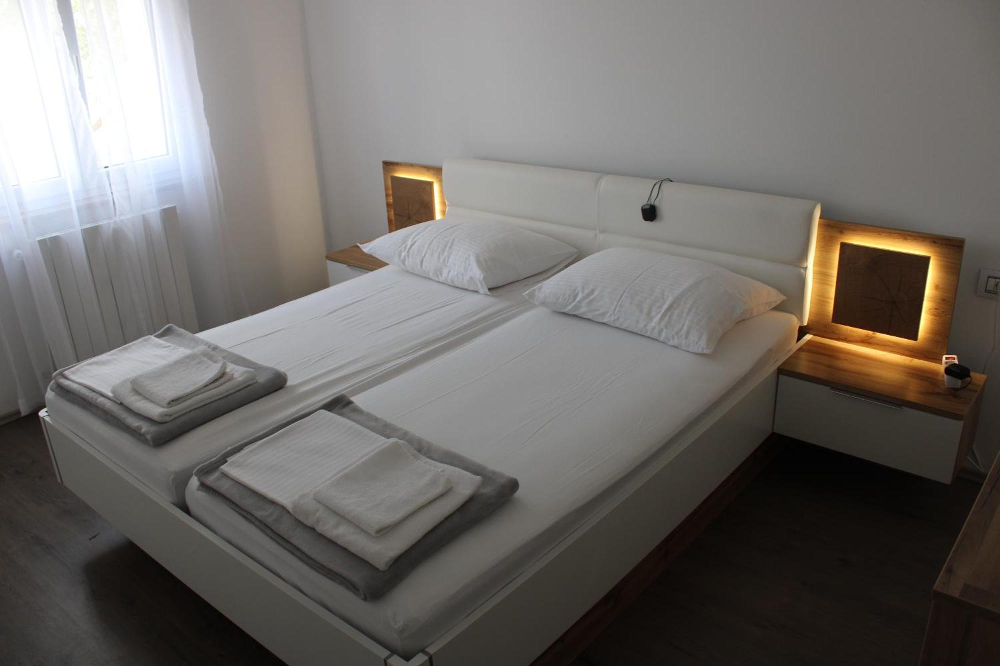 Holiday House Emjalemi Pula Luaran gambar