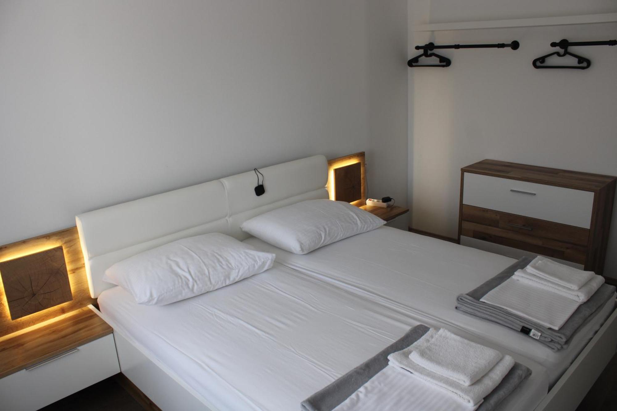Holiday House Emjalemi Pula Luaran gambar